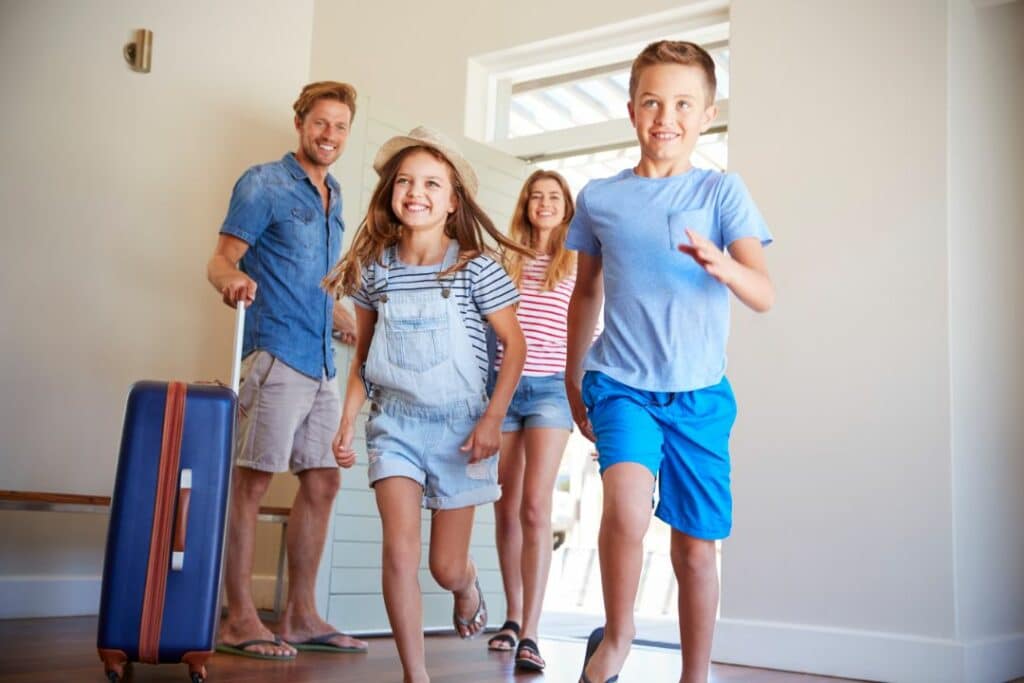 San Buenaventura, CA - Short Term Vacation Rentals Ordinance $1,500 Bond - Family arriving at vacation rental.