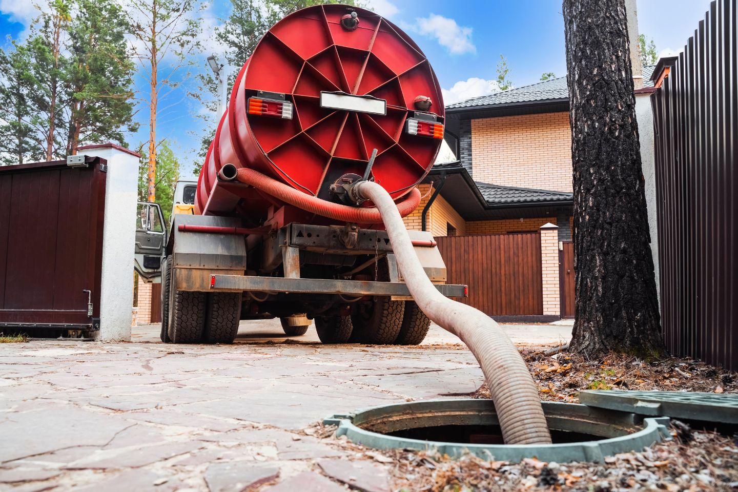 Sarasota, FL - Septic Pumping or Cleaning Bond - Sewage tank truck. Sewer pumping machine.