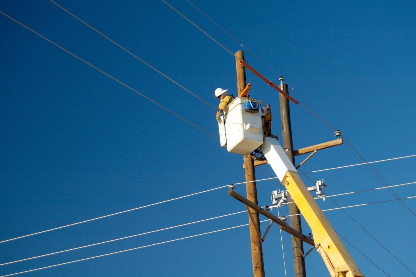 City of Calhoun, GA Utility Deposit Bond - Electric utility lineman.