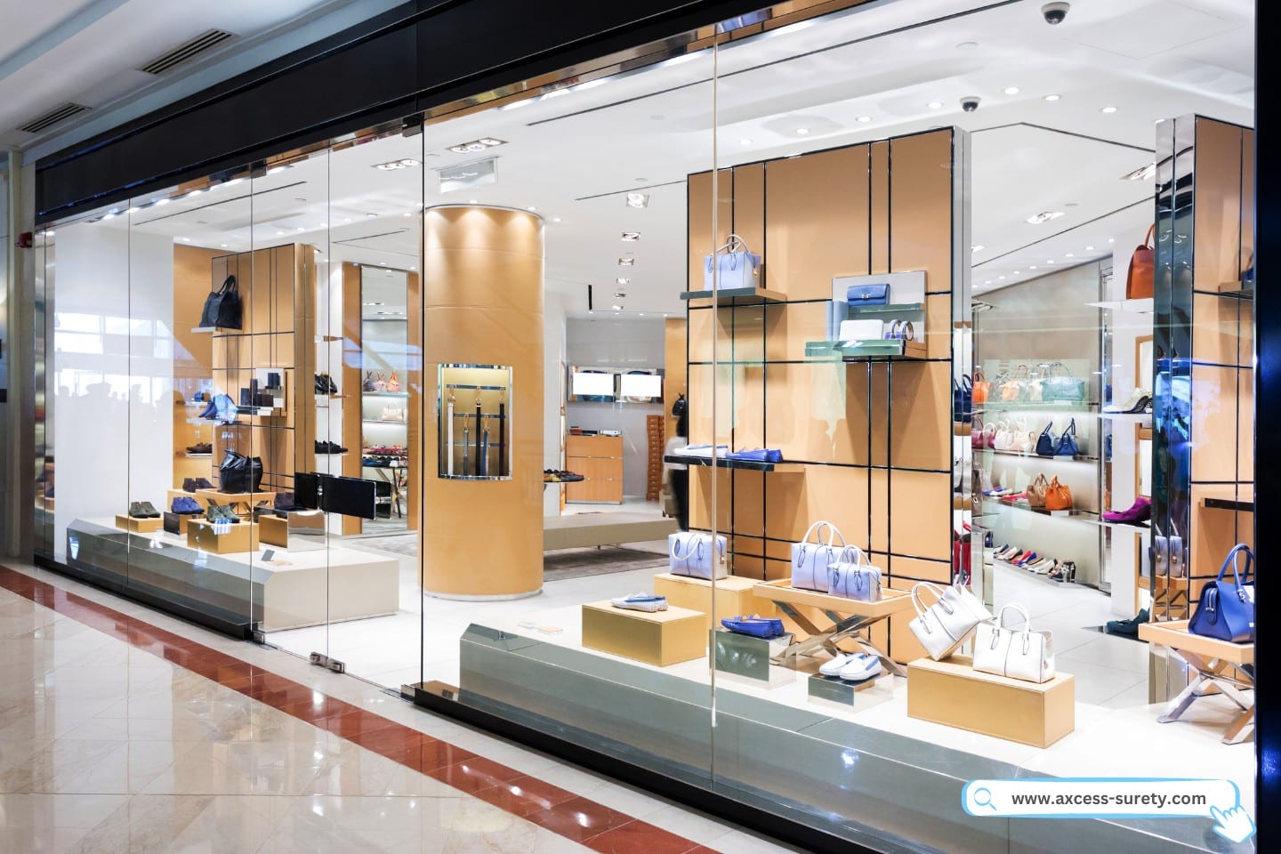 Handbag retail fashion store and showcase.