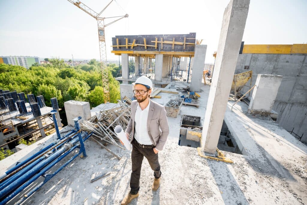 man-on-the-structure-outdoors-2023-11-27-05-17-56-utc_11zon