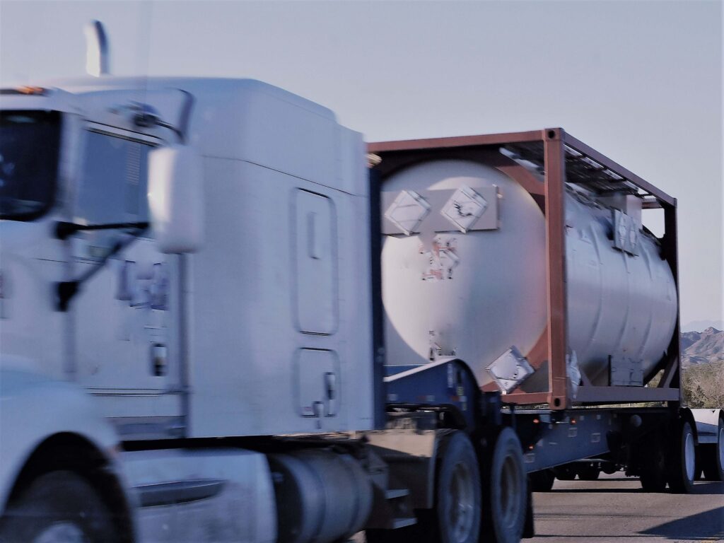 natural-gas-tank-2023-11-27-05-22-58-utc_11zon