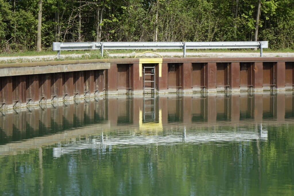 Iron dock at Hildesheim Harbour, end of Stichkanal Hildesheim (side channel of Mittelland Canal), sunny spring day (horizontal), Hildesheim, Germany