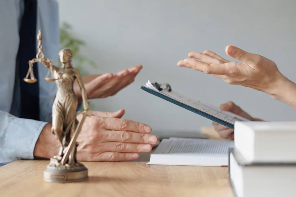 legal-advice-in-the-office-or-online-people-have-2023-11-27-05-12-19-utc