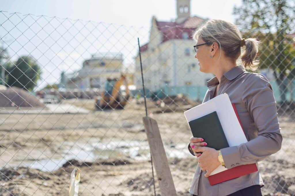outdoor-portrait-of-business-mature-woman-paving-2023-11-27-05-34-39-utc_11zon